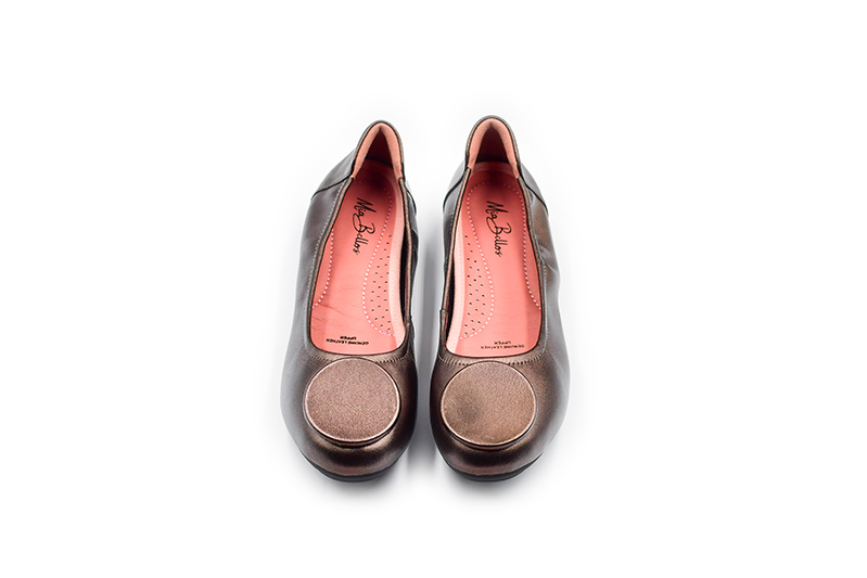 5026 Mia Bellos Comfort Leather Shoe With Button - Image 2