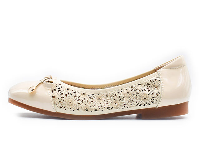 5036 Mia Bellos Comfort Leather Shoe With Perforated Sides