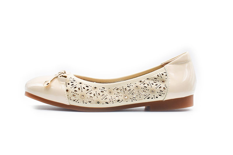 5036 Mia Bellos Comfort Leather Shoe With Perforated Sides