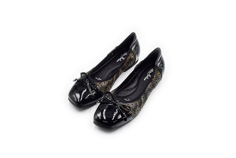 5036 Mia Bellos Comfort Leather Shoe With Perforated Sides - Image 3