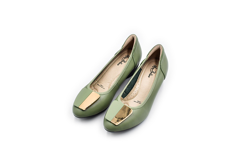 5043 Mia Bellos Comfort Leather Pumps With Buckle - Image 4