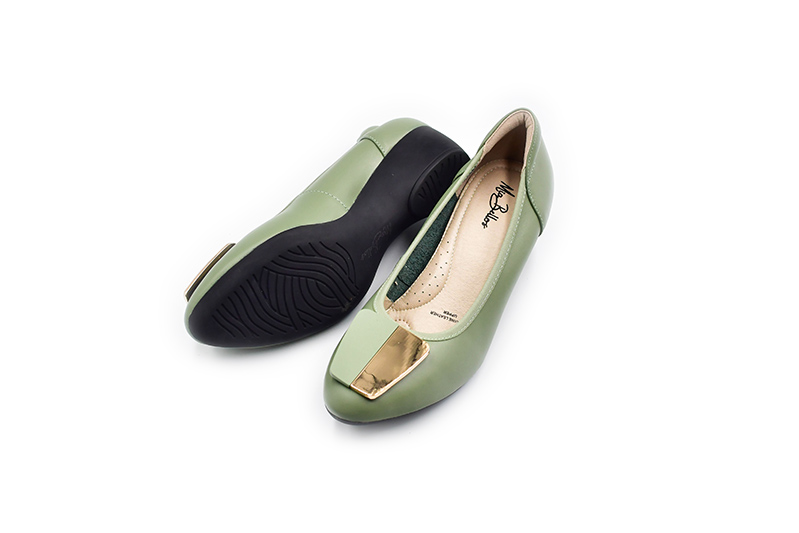 5043 Mia Bellos Comfort Leather Pumps With Buckle - Image 3