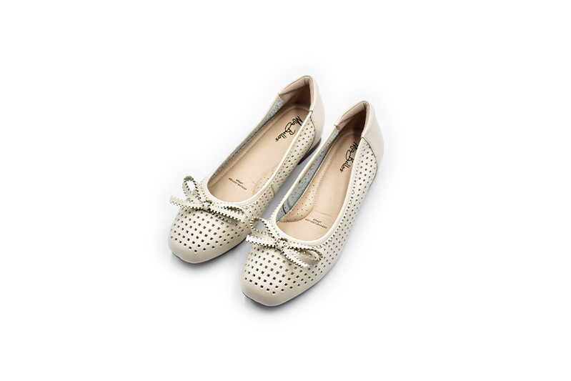 5045 Mia Bellos Comfort Perforated Leather Shoe - Image 7