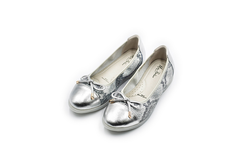 5051 Mia Bellos Christmas Comfort Leather Shoe - Image 7