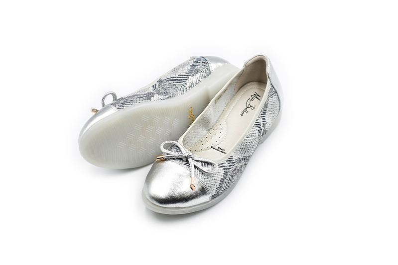 5051 Mia Bellos Christmas Comfort Leather Shoe - Image 8